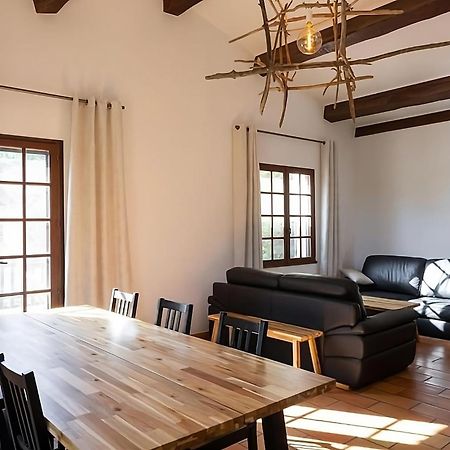 Mas Provencal De 120M2 En Camargue, Avec Piscine Et Parking Inclus, Ideal Pour Des Vacances Arles Eksteriør billede