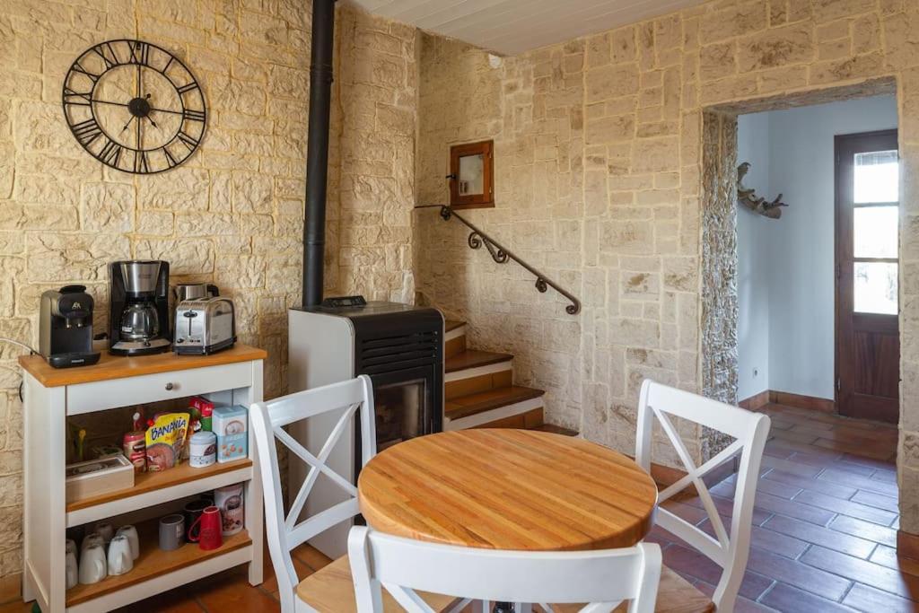 Mas Provencal De 120M2 En Camargue, Avec Piscine Et Parking Inclus, Ideal Pour Des Vacances Arles Eksteriør billede